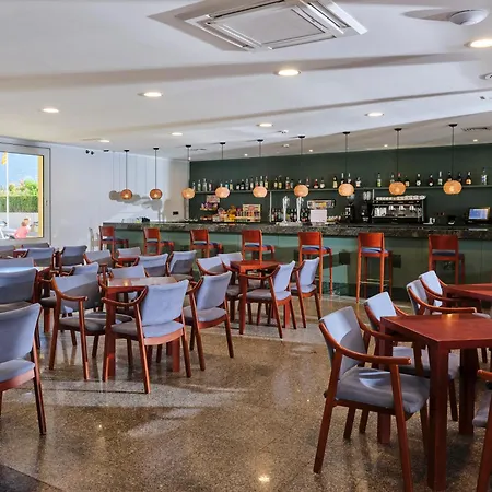 戈雅公园名誉酒店 3*